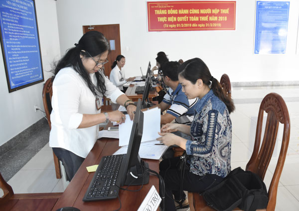 Ngày 5-4, ông Nguyễn Minh Cường, Phó Cục trưởng Cục thuế tỉnh cho biết: Theo kế hoạch, “Tháng đồng hành cùng người nộp thuế thực hiện quyết toán thuế năm 2018” chỉ thực hiện trong 1 tháng (từ ngày 1-3 đến 31-3-2019).