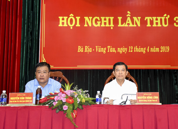 Các đồng chí: Nguyễn Hồng Lĩnh, Ủy viên Trung ương Đảng, Bí thư Tỉnh ủy, Chủ tịch HĐND tỉnh; Nguyễn Văn Trình, Phó Bí thư Tỉnh ủy, Chủ tịch UBND tỉnh đã chủ trì Hội nghị BCH Đảng bộ tỉnh lần thứ 31.