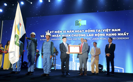 Ông Ngô Sơn Hải, Phó Tổng Giám đốc Tập đoàn Điện lực Việt Nam phát biểu tại buổi lễ.