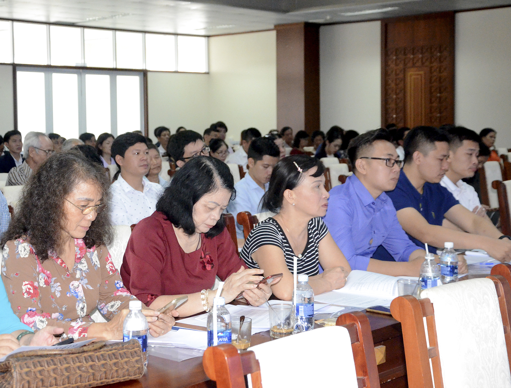 Các cổ đông tham dự đại hội.