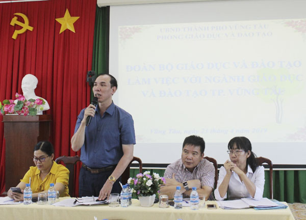 Đại diện đoàn công tác của Bộ GD-ĐT phát biểu tại buổi làm việc với ngành GD-ĐT TP. Vũng Tàu. 