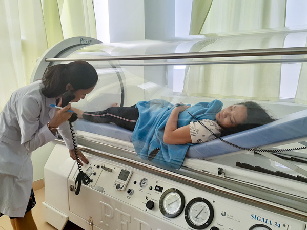 Các bệnh nhân được chăm sóc tại Bệnh viện Bà Rịa.