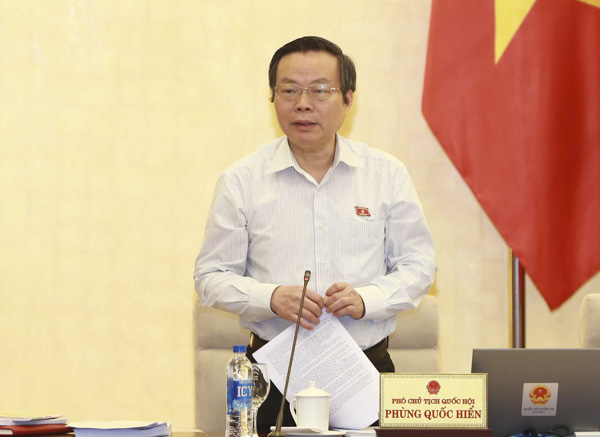 Phó Chủ tịch Quốc hội Phùng Quốc Hiển phát biểu. Ảnh: DOÃN TẤN 