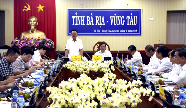 Thứ trưởng Bộ NN-PTNT Hà Công Tuấn phát biểu tại buổi làm việc.
