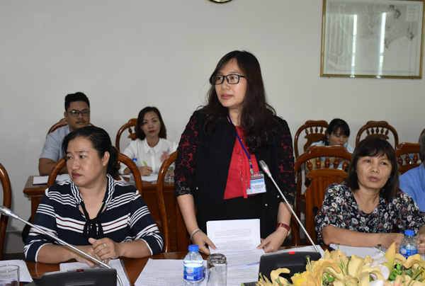 Đại diện Sở Tài chính góp ý phần khái toán đề án.