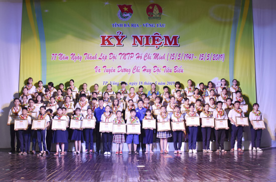 78 Chỉ huy Đội tiêu biểu được tuyên dương tại lễ kỷ niệm.