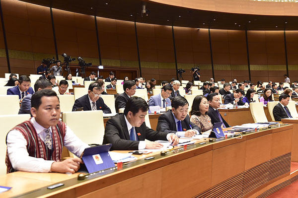 Đoàn ĐBQH tỉnh tham dự kỳ họp. Ảnh: QUANG KHÁNH
