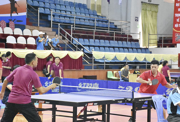 Các VĐV thi đấu ở môn bóng bàn.