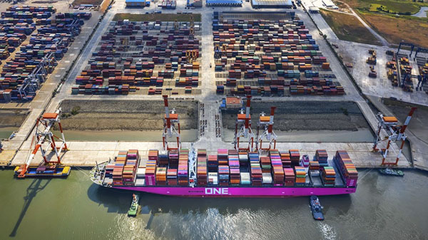 Xuất khẩu hàng Việt Nam sang Mỹ tăng mạnh. (Ảnh: China Briefing)