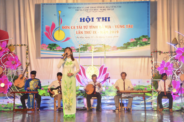 CLB ĐCTT TX.Phú Mỹ thi diễn tại hội thi ĐCTT BR-VT lần thứ IX, năm 2019.