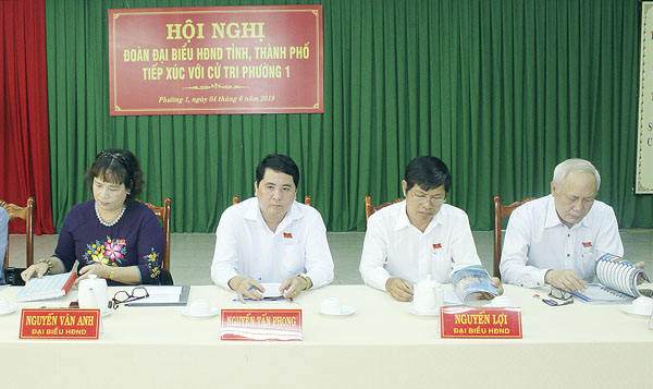 Tổ đại biểu số 1 HĐND tỉnh tiếp xúc cử tri phường 1 (TP.Vũng Tàu). Ảnh MINH NHÂN.
