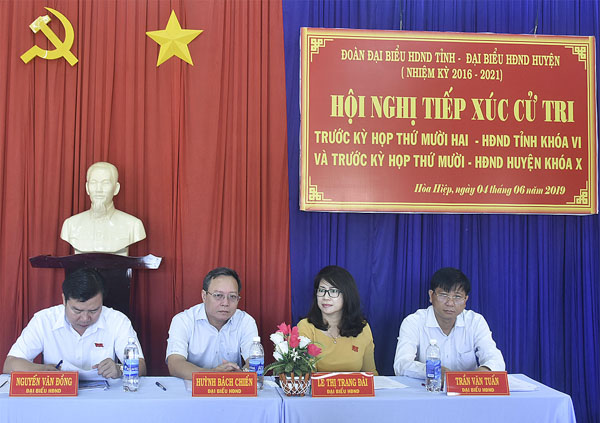 Tổ đại biểu số 11 HĐND tỉnh tiếp xúc cử tri tại xã Hòa Hiệp (huyện Xuyên Mộc). Ảnh: VĂN ANH.