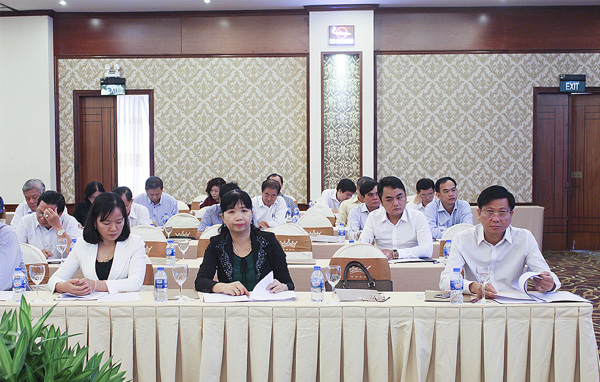 Các đại biểu tham dự hội thảo.