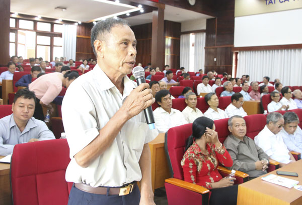 Cử tri Đặng Đình Sớm (ấp 6, xã Tóc Tiên, TX. Phú Mỹ) kiến nghị rà soát chặt chẽ hồ sơ chứng nhận người có công với cách mạng. 