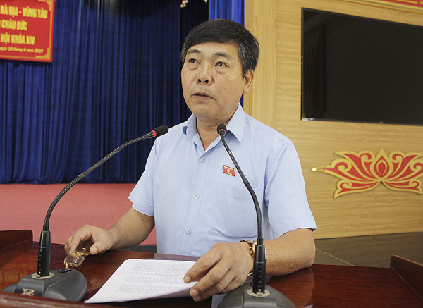Đại biểu Phạm Đình Cúc thông báo kết quả Kỳ họp thứ 7, Quốc hội khóa XIV với cử tri huyện Châu Đức.