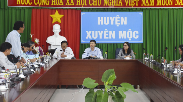 Toàn cảnh buổi làm việc.