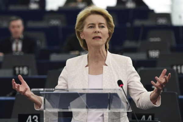 Bà Ursula von der Leyen trúng cử Chủ tịch EC.