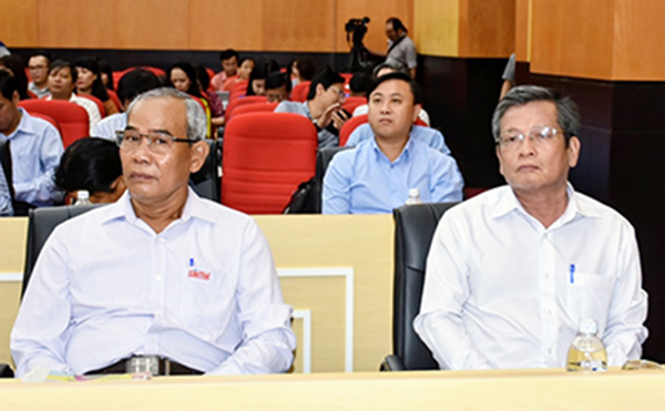 Lãnh đạo báo Đảng các địa phương tham dự tọa đàm.