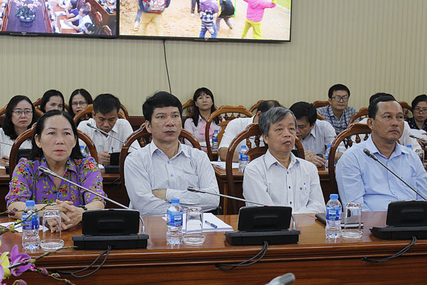 Các đại biểu tham dự hội nghị.