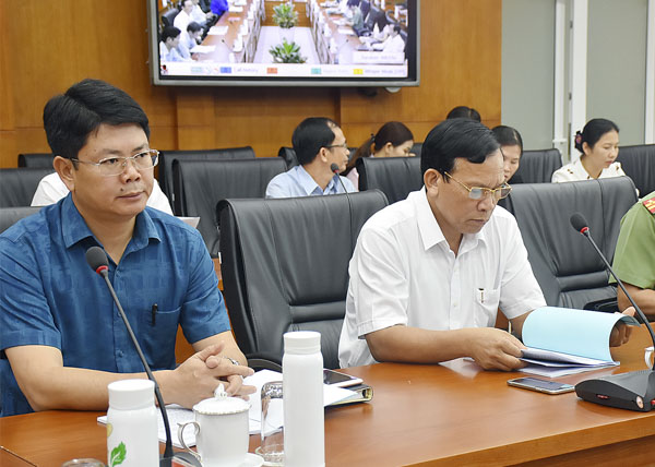 Các đại biểu tham dự hội nghị.