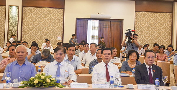 Các đại biểu tham dự hội thảo.