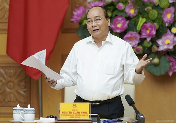Thủ tướng Nguyễn Xuân Phúc phát biểu tại phiên họp. Ảnh: QUANG HIẾU