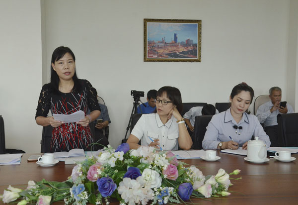 Bà Đỗ Nguyễn Hoàng Dung, Quyền Tổng Biên tập Báo Bà Rịa-Vũng Tàu phát biểu ý kiến về định hướng tuyên truyền trong thời gian tới. 