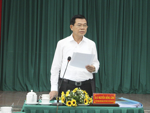 Ông Nguyễn Hồng Lĩnh, Ủy viên Trung ương Đảng, Bí thư Tỉnh ủy, Chủ tịch HĐND tỉnh chủ trì buổi làm việc với Ban Thường vụ Thị ủy Phú Mỹ về kết quả thực hiện NQ Đại hội Đảng bộ TX. Phú Mỹ nhiệm kỳ 2015-2020.
