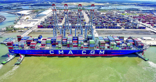 Hệ thống cảng Cái Mép – Thị Vải đang phát triển thành cảng trung chuyển Quốc tế. Ảnh: NHẬT LINH
