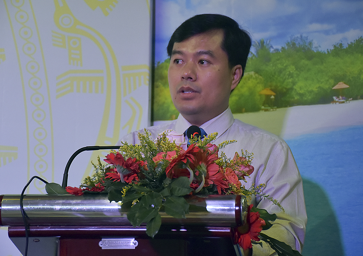Ông Nguyễn Mạnh Hùng, Phó Chủ nhiệm Văn phòng Quốc hội phát biểu khai mạc hội nghị.