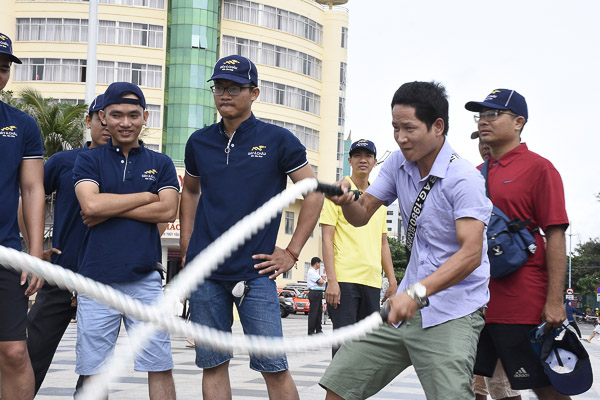 Thi đánh dây trong phần hội Lễ hội Nghinh Ông Thắng Tam Vũng Tàu 2019.