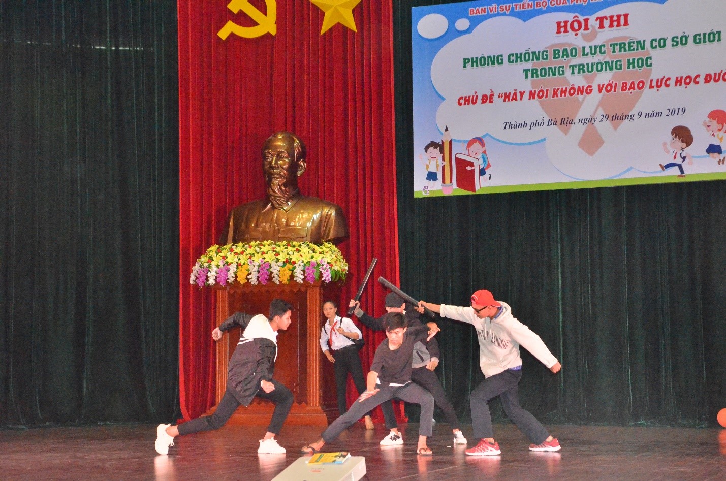 HS Trường THPT Nguyễn Văn Cừ (huyện Châu Đức) trong phần