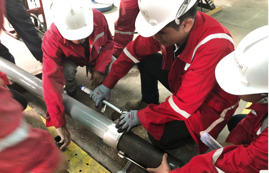 Từ khi tham gia vào tổ chức BNI, doanh thu của Công ty Thương mại- Dịch vụ kỹ thuật Đất Việt tăng lên đáng kể. Trong ảnh: Công nhân công ty trong giờ sản xuất.