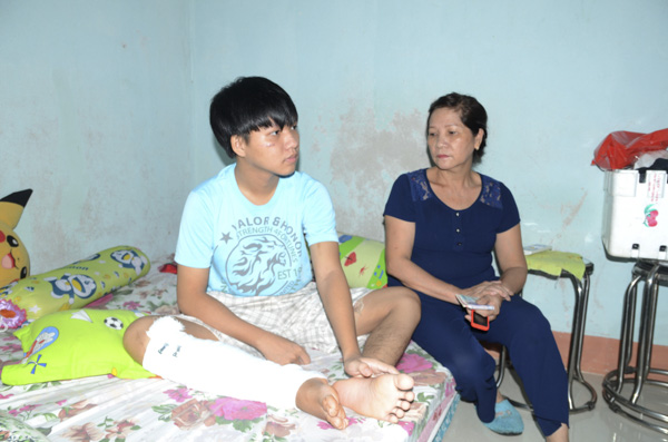 Chị Nguyễn Thị Kim Ngọc bị lừa đảo chiếm đoạt 99,3 triệu đồng trong tài khoản do Báo Bà Rịa-Vũng Tàu cùng bạn đọc và nhà hảo tâm hỗ trợ cho em Nguyễn Đăng Khoa.