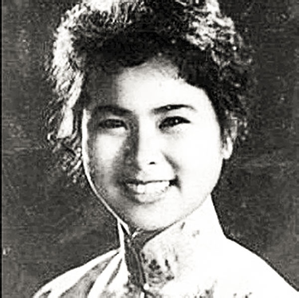 Chân dung thi sĩ Xuân Quỳnh.