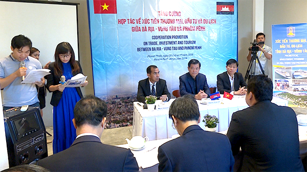 Chiều 20/10, đoàn lãnh đạo tỉnh và các DN của BR-VT đã có buổi làm việc với lãnh đạo các sở, ngành và DN thương mại, du lịch thủ đô Phnôm Pênh.