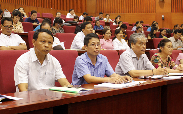 Các đại biểu tham dự hội thảo.
