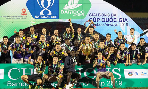 Văn Quyết và CLB Hà Nội giành cú đúp năm 2019.