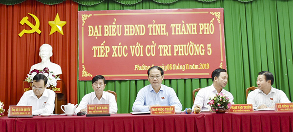 Tổ đại biểu số 2 HĐND tỉnh tiếp xúc cử tri phường 5 (TP.Vũng Tàu). Ảnh: TUYẾT MAI