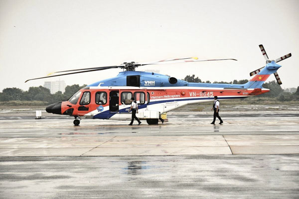Máy bay AW-189 VN-8645 chuẩn bị đi Malaysia để thực hiện hợp đồng cho thuê trực thăng.
