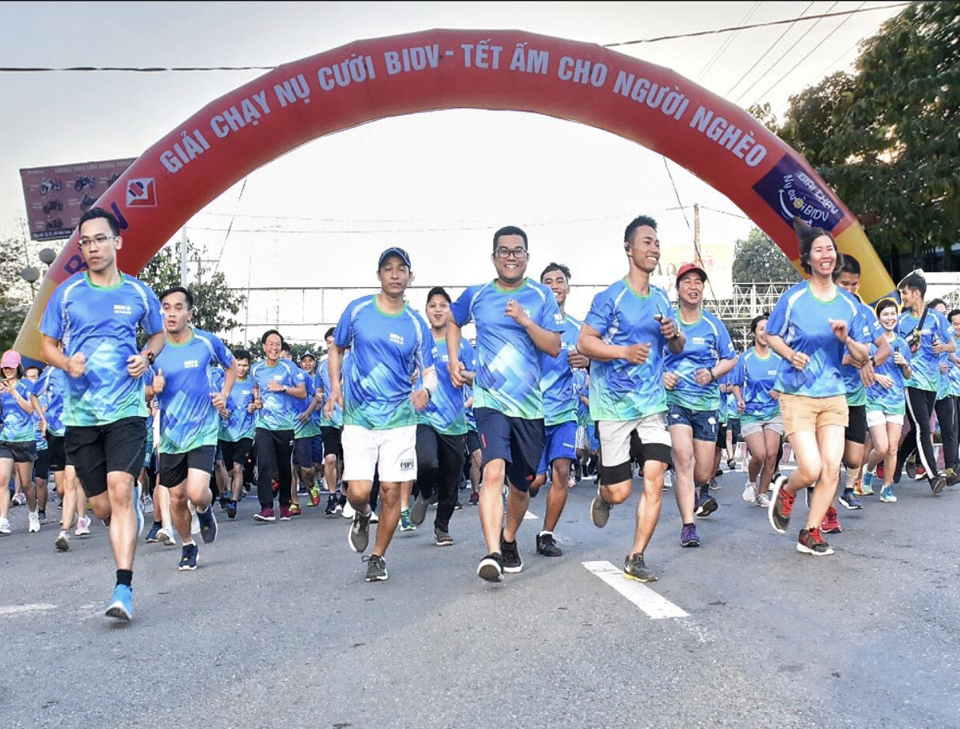 VĐV xuất phát cự ly chạy 4km.