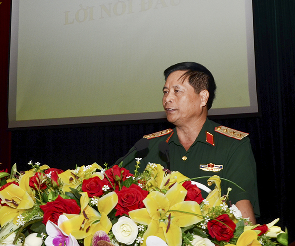 Phó GS, TS, Thượng tướng, AHLLVTND Võ Tiến Trung thông tin tại hội nghị.