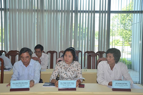 Các đại biểu dự hội thảo.