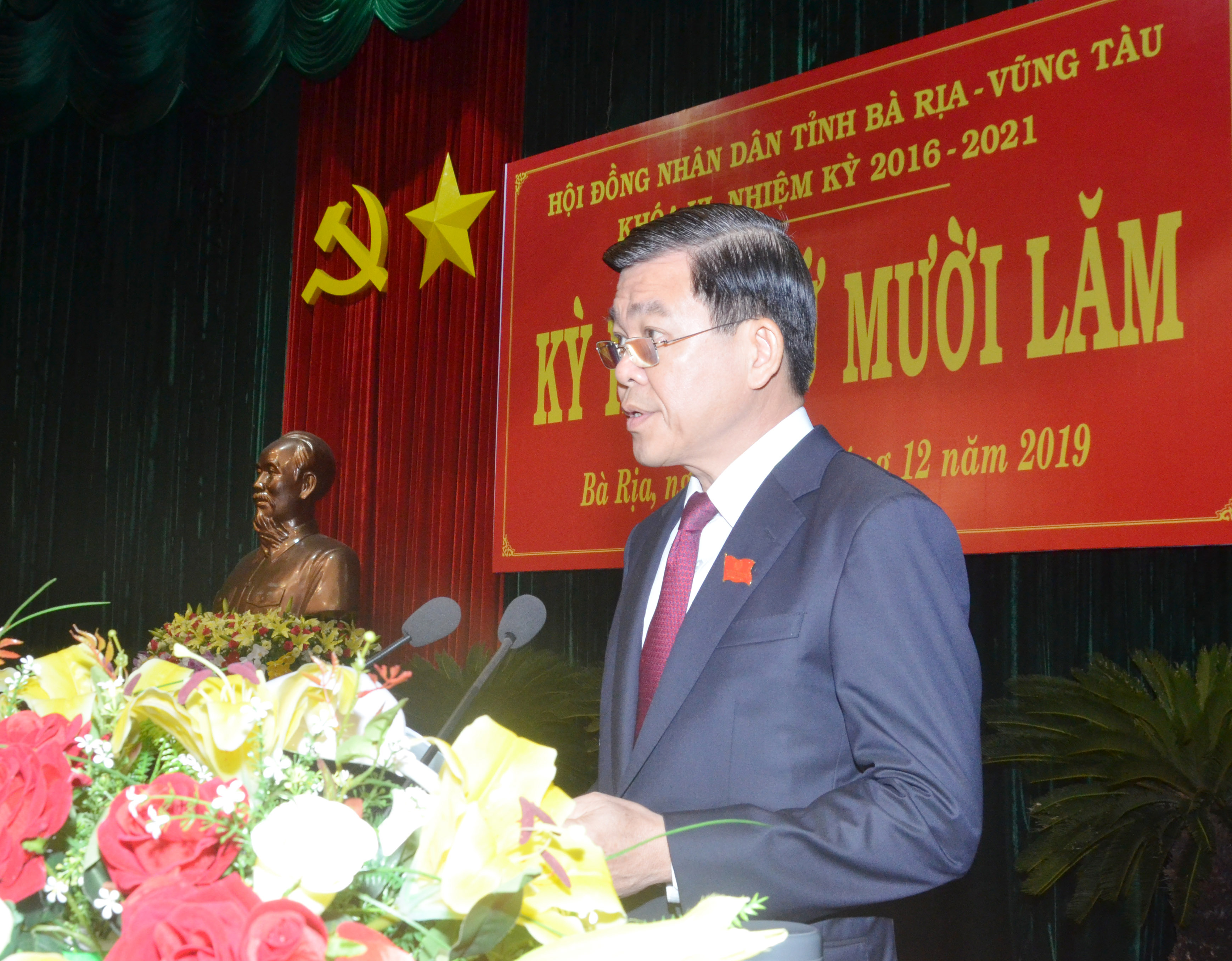 Ông Nguyễn Hồng Lĩnh, Ủy viên Trung ương Đảng, Bí thư Tỉnh ủy, Chủ tịch HĐND tỉnh phát biểu bế mạc Kỳ họp.
