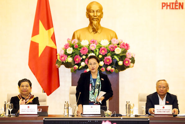 Chủ tịch Quốc hội Nguyễn Thị Kim Ngân phát biểu khai mạc phiên họp. Ảnh: TRỌNG ĐỨC 