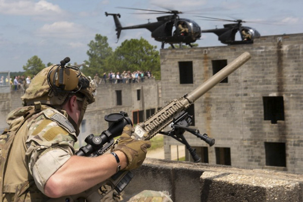 Delta Force trong lần đổ quân xuống Mogadishu,Somali để bắt giữ Mohamed Farrah Aidid.