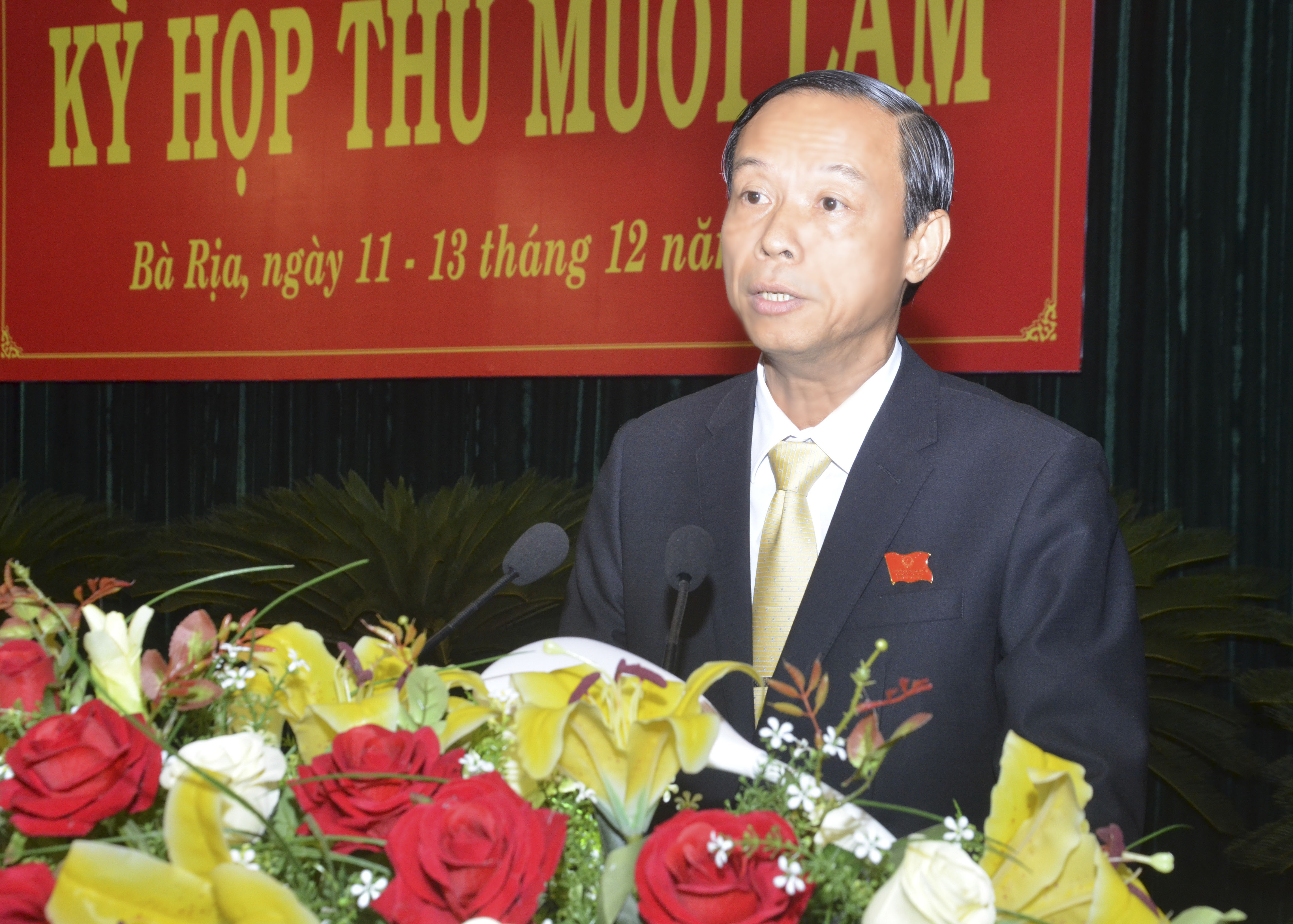 Ông Nguyễn Văn Thọ phát biểu nhận nhiệm vụ trước HĐND tỉnh.