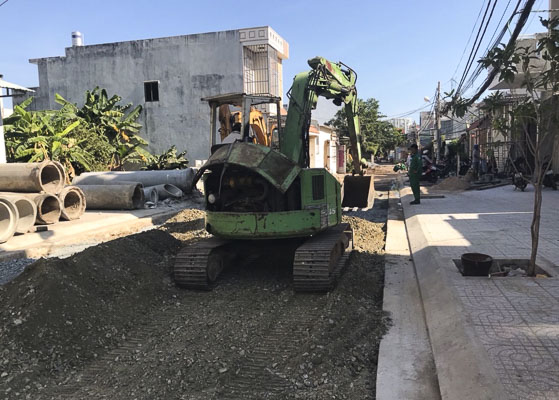 Đường Võ Văn Tần đang được thi công đoạn cuối tuyến (gần tới phần đất 19m2 phải thu hồi của gia đình bà Nguyễn Thị Bình).