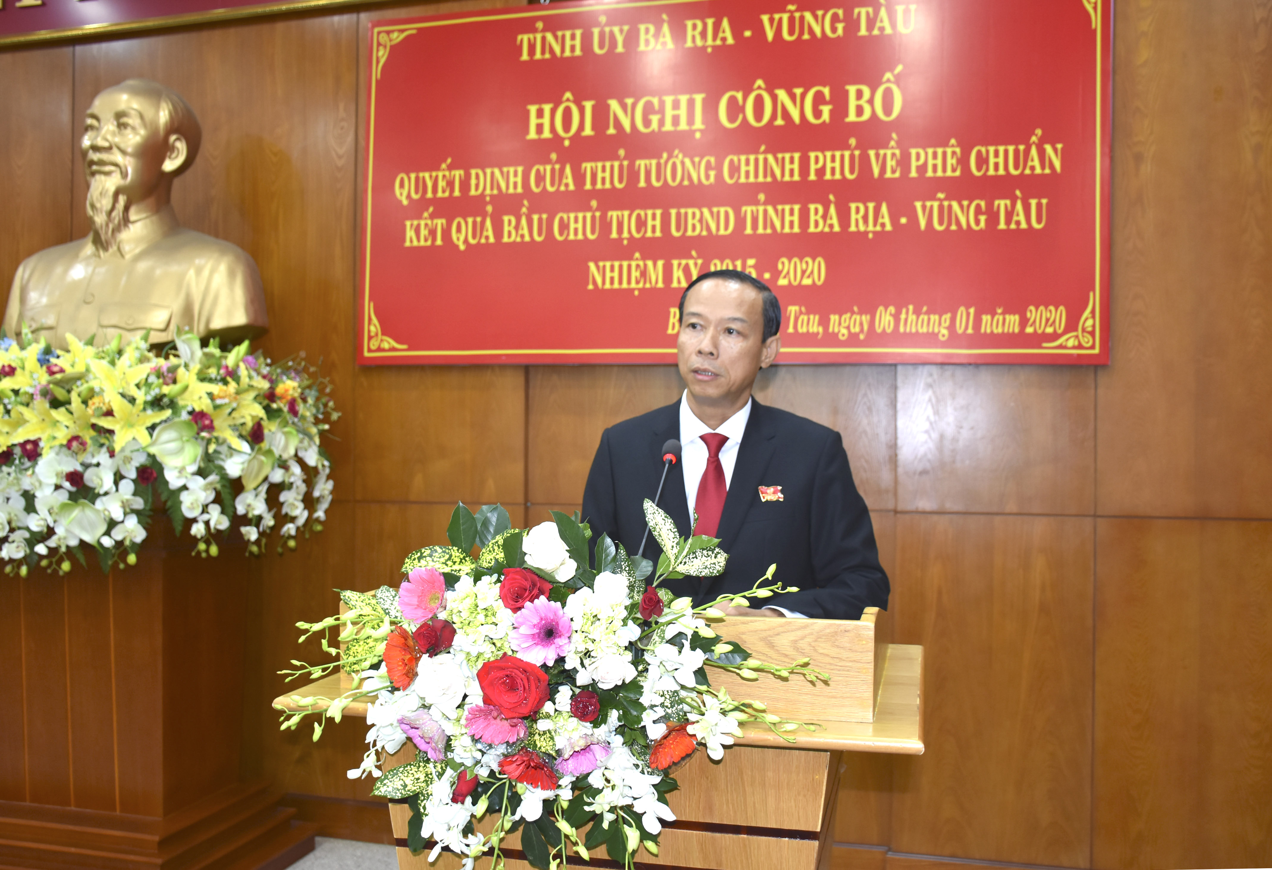 Ông Nguyễn Văn Thọ, Phó Bí thư Tỉnh ủy phát biểu nhận nhiệm vụ Chủ tịch UBND tỉnh.