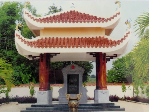 Bia lưu niệm cuộc tiễn đưa cán bộ, chiến sĩ các tỉnh miền Đông Nam bộ lên đường tập kết ra Bắc năm 1954 tại di tích lịch sử cách mạng Dốc Cây Cám.